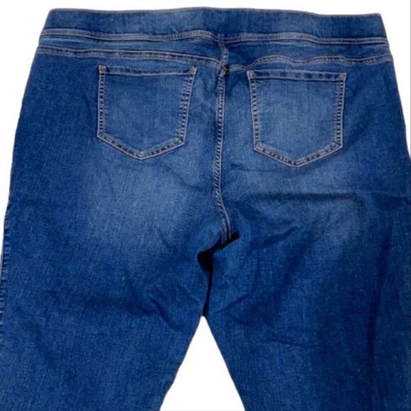 Torrid Lean Jean Crop Dark Wash Pull On Stretch Skinny Plus Size 3 3X - Picture 6 of 11